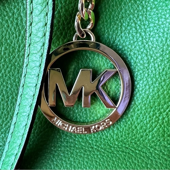 Michael Kors pebbled leather green tote bag EXCELLENT condition - Picture 8 of 16